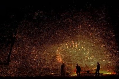 打铁花：火树银花不夜天